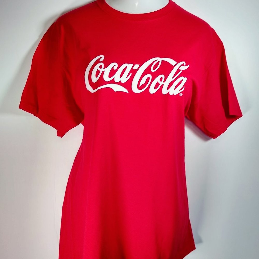 Red Coca-Cola Short Sleeve T-shirt Size Adult XL